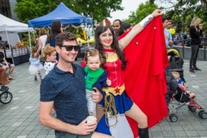 Wonderwoman strikes a pose in Takapuna with fans